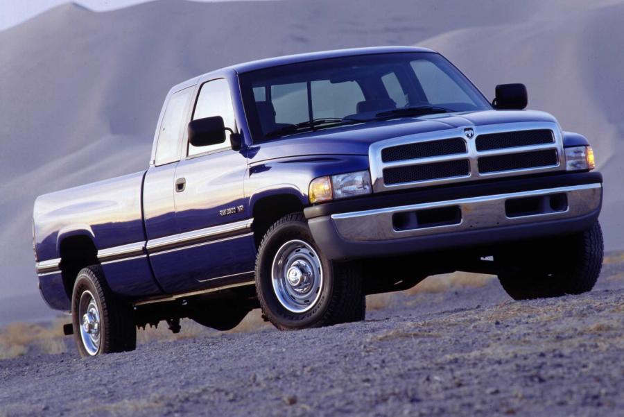  Dodge Ram Heavy Duty 1994 года  (фото 1 из 17)